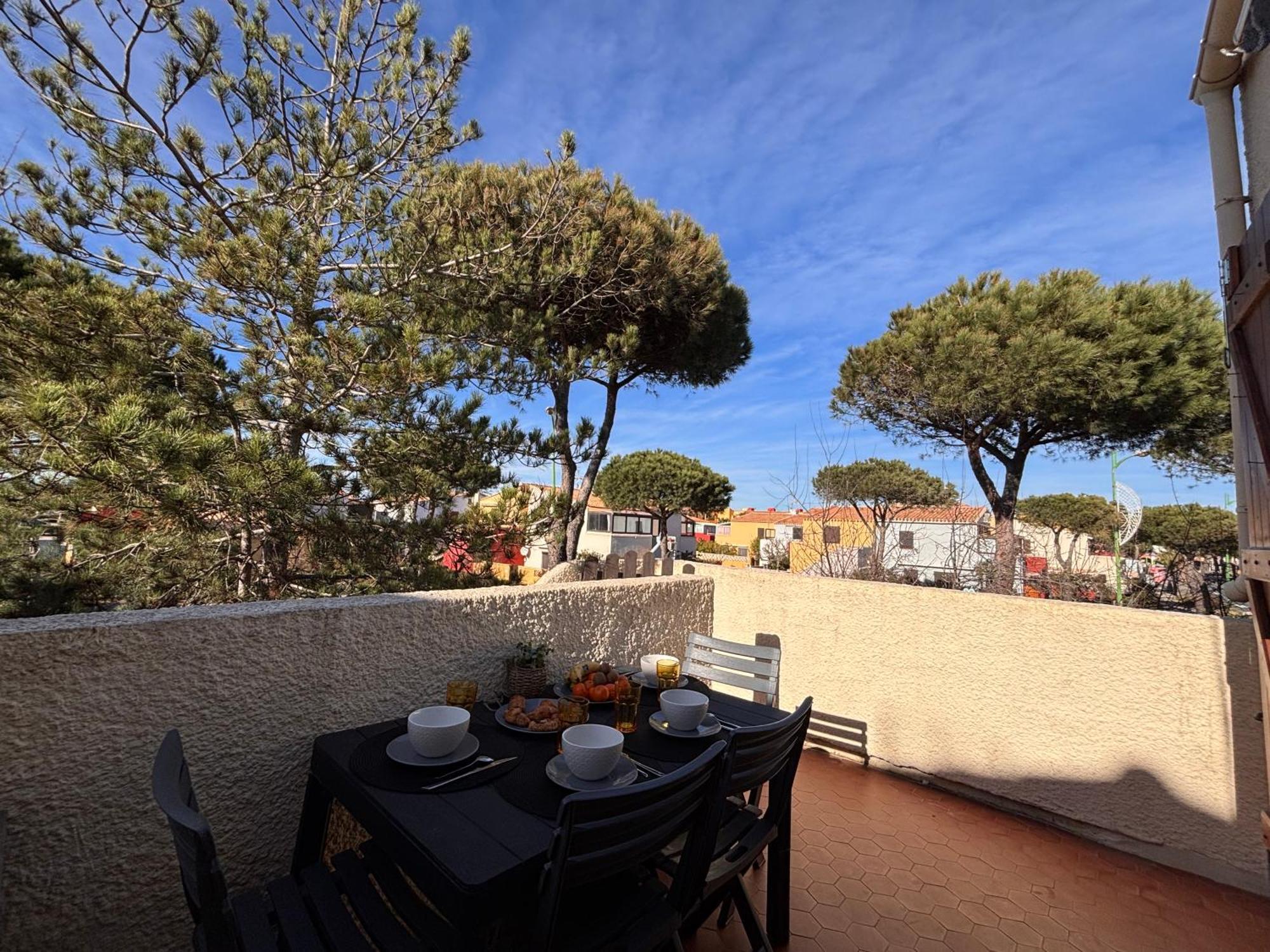 Apartment Proche Lydia A Deux Pas Des Deferlantes Et De La Grande Le Barcares